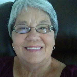 Meet your Posher, Elaine